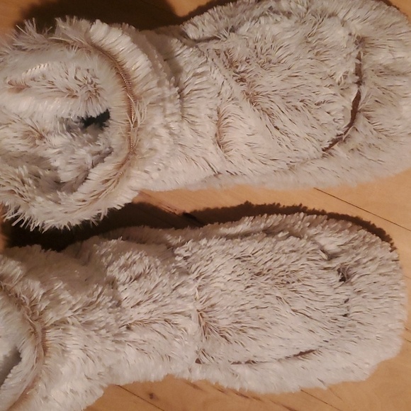 Warmies Marshmallow Brown Microwave-able Sz. 6-10 Boot Slippers - Picture 3 of 16
